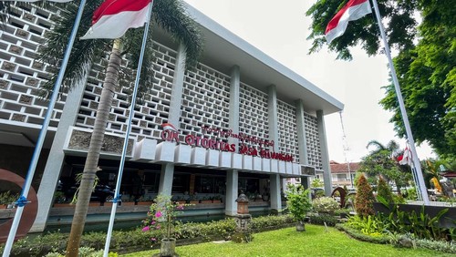 Tampilan depan Kantor OJK Bali pada Jumat (12/9/2025). (Dok. OJK Bali)