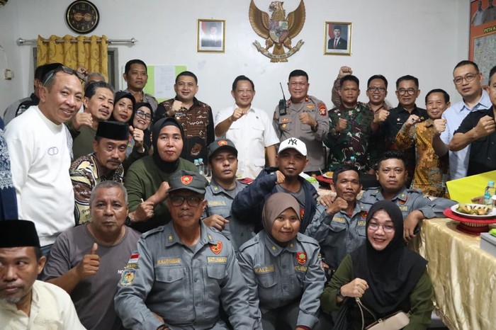 Tinjau Pos Kamling di Makassar, Mendagri Tekankan Keamanan Berbasis Warga