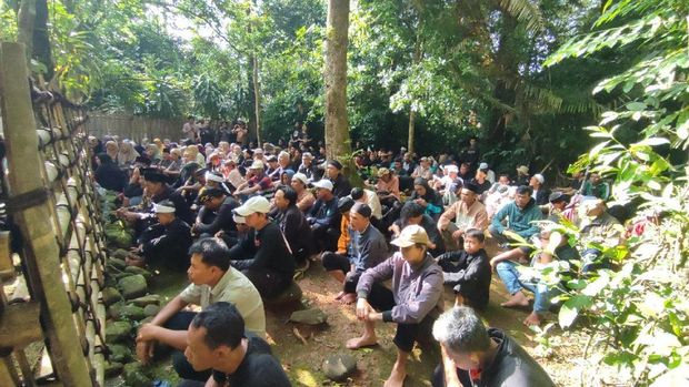 Tradisi Merlawu di Ciamis