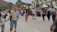 Wanda Hamidah dan Chiki Fawzi mengabarkan para aktivis tetap bertahan dan bersabar menunggu waktu pelayaran tiba. Ini adalah suasana di sekitar pelabuhan Tunisia. Foto: Instagram Story @wandahamidahbsa dan @chikifawzi