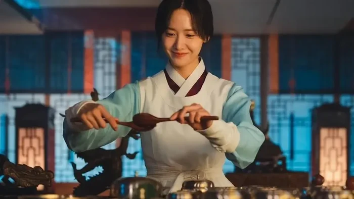 Yoona SNSD kursus masak demi perannya dalam drama Bon Appetit, Your Majesty.