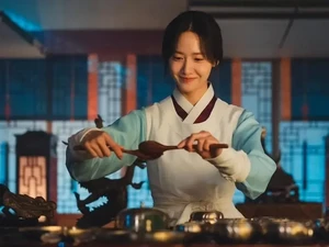 Totalitas! Yoona SNSD Ikut Kursus Masak Demi Bon Appetit Your Majesty