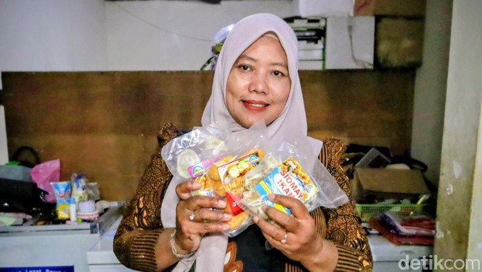 Asri Ananda, pemilik Wisna Fresh, produsen frozen food homemade dan produknya