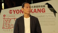 Chef Juna mengaku gak pernah patah hati sana sekali. Aduh, gak ada. Saya gak tahu apa itu patah hati, ujarnya di YouTube Raditya Dika dilihat pada Sabtu (13/9/2025). (Foto: dok Instagram junarorimpandeyofficial)