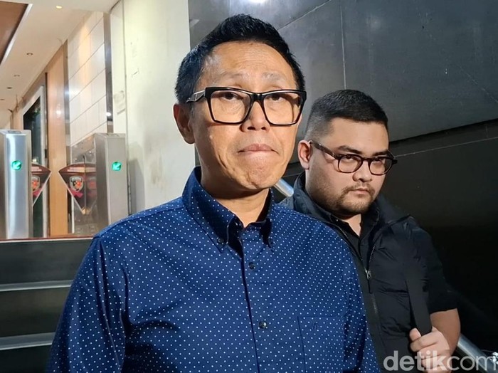Eko Patrio Eko Patrio mendatangi Polda Metro Jaya, Jumat (12/9/2025) malam.