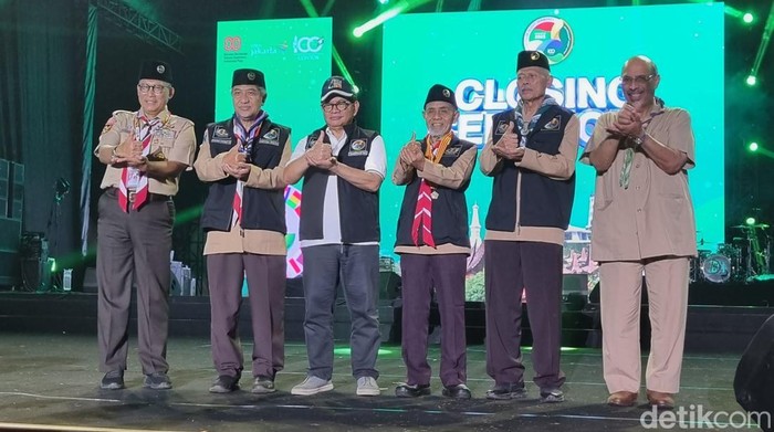 Gubernur Jakarta Pramono Anung menutup gelaran World Muslim Scout 2025 di Bumi Perkemahan Graha Wisata Cibubur, Jakarta Timur. (Taufiq/detikcom)