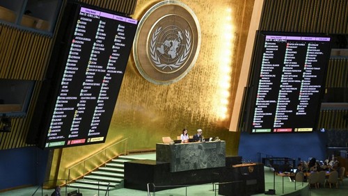Results are displayed during a General Assembly meeting to vote on the two states solution to the Palestinian question at United Nations headquarters (UN) on September 12, 2025 in New York City. The UN General Assembly on Friday adopted the New York Declaration which aims to breathe new life into the two-state solution between Israel and Palestine -- without the involvement of Hamas. (Photo by ANGELA WEISS / AFP)