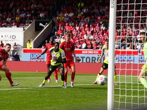 Heidenheim Vs Borussia Dortmund: Die Borussen Menang 2-0