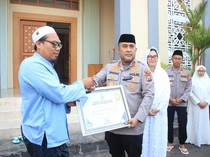 Polres Tuban Santuni Yatim dan Bagi 200 Paket Beras Warga Miskin