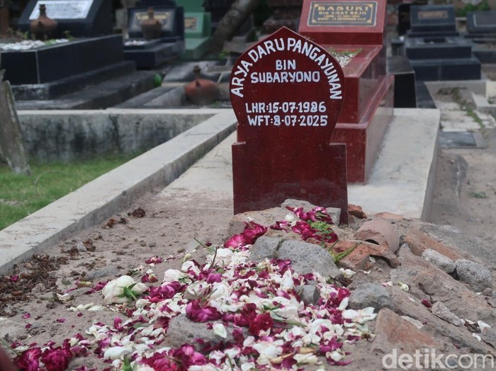 Makam Arya Daru Pangayunan di tempat pemakaman Sunten, Banguntapan, Bantul, Sabtu (13/9/2025).