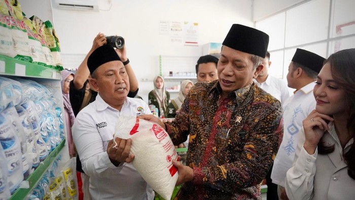 Menteri Koperasi (Menkop) Ferry Juliantono