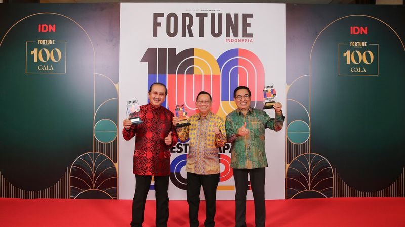 Penerimaan penghargaan 3 Unit Usaha APP Group Masuk Daftar Fortune Indonesia 100: 2025 (dok Ist)