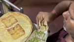 9 Jam di Kereta India? Siap-Siap Dicolek Penjual Makanan Asongan Ini!