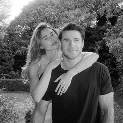 Gabriella Brooks Fix Umumkan Tunangan dengan Liam Hemsworth