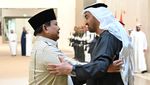Momen Akrab Prabowo Bertemu Presiden MBZ: Peluk Erat hingga Bisik-bisik