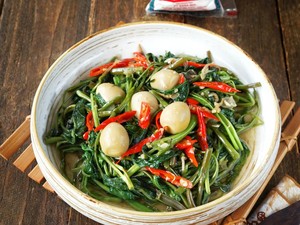 Resep Cah Kangkung Telur Puyuh buat Makan Siang Nikmat
