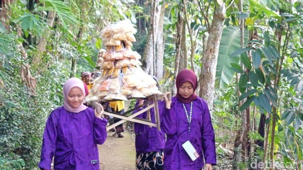 Ruwat Rawat Menoreh di Magelang, Sabtu (13/9/2025). Ruwat Rawat Menoreh di Magelang, Sabtu (13/9/2025).