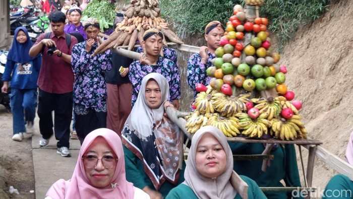 Ruwat Rawat Menoreh di Magelang, Sabtu (13/9/2025). Ruwat Rawat Menoreh di Magelang, Sabtu (13/9/2025).