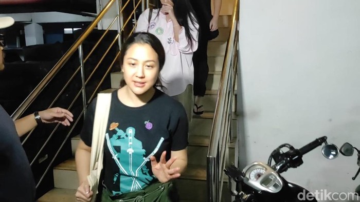 Sherina usai memberikan klarifikasi soal kucing Uya Kuya di Polres Jakarta Timur, Jumat (12/9/2025).
