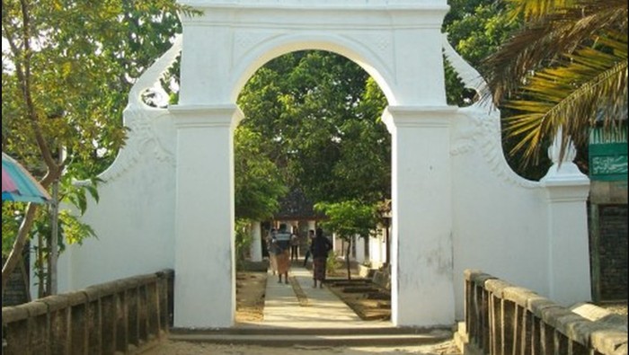 Situs makam Air Mata Ratu Ibu