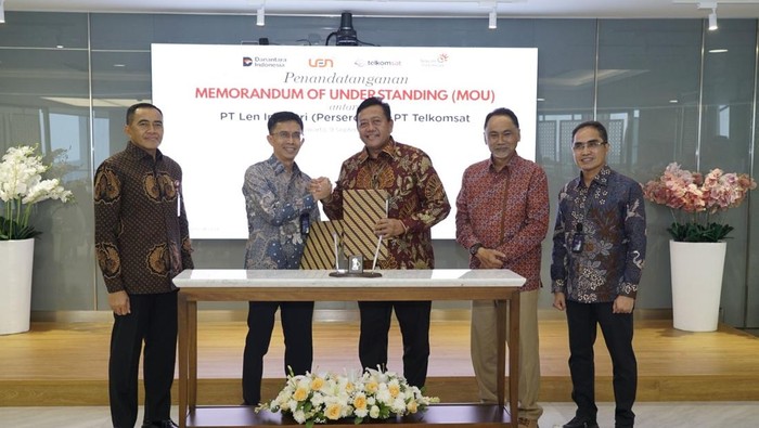 Telkom melalui anak usahanya, Telkomsat, menggandeng PT Len Industri, untuk mengembangkan teknologi satelit yang tak hanya mendukung konektivitas, tapi juga memperkuat sistem pertahanan negara.