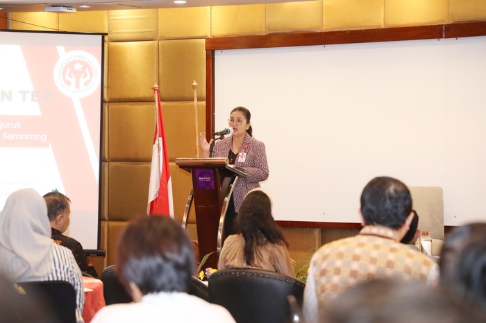 Wali Kota Semarang Agustina Wilujeng menghadiri acara Afternoon Tea bersama para pengurus Dewan Kerajinan Nasional Daerah (Dekranasda) Kota Semarang, di Hotel Quest.