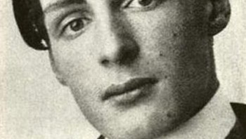 Penyair, petinju profesional, dan keponakan Oscar Wilde, Arthur Cravan, menghilang pada November 1918. Ia berangkat dari Salina Cruz, Meksiko, untuk berlayar ke Argentina dengan sebuah perahu kecil. Wilde bermaksud bertemu kembali dengan istrinya, penyair Mina Loy. Namun caravan dan kapalnya lenyap tanpa jejak di Samudra Pasifik tak lama setelah kepergiannya. Foto: Bored Panda