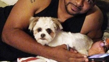 Mantan bintang Harlem Globetrotter, Rico Harris, menghilang pada Oktober 2014 saat berkendara dari California Selatan ke Seattle untuk tinggal bersama tunangannya. Pihak berwenang kemudian menemukan mobilnya yang terbengkalai di area parkir taman negara bagian terpencil di perbukitan Yolo County. Para penyidik juga menemukan ransel dan ponselnya di dekatnya, tetapi tidak ada tanda-tanda keberadaan mantan atlet setinggi 190 cm itu. Meskipun pencarian ekstensif di medan terjal, Harris tidak pernah ditemukan. Foto: Bored Panda