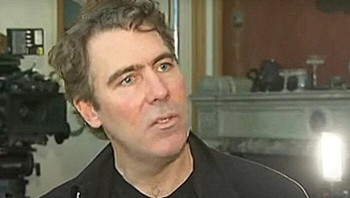 Sutradara Swedia Daniel Lind Lagerlöf menghilang pada Oktober 2011 saat mencari lokasi untuk film terbarunya. Dirinya berpisah dari kedua rekannya untuk menjelajahi tebing terjal cagar alam Tjurpannan di pesisir barat Swedia. Kawasan ini terkenal dengan bebatuannya yang berbahaya dan ombaknya yang tak terduga. Pihak berwenang yakin Lagerlöf tersapu ke laut, tetapi pencarian ekstensif tidak pernah menemukan jasadnya. Foto: Bored Panda