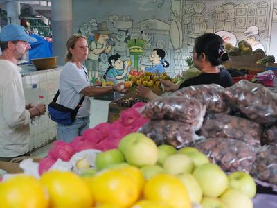 Aktivitas Pedagang di Pasar Badung Bali Kembali Normal Pascabanjir