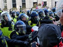 Demo di London Memanas, 26 Polisi Luka-25 Pendemo Ditangkap