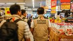 Bulog Sidak Ritel Modern, Pastikan Beras SPHP hingga Premium Tersedia