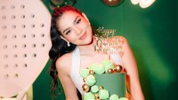 Davina Karamoy saat ini berusia 23 tahun. Maksimal 4 tahun lagi, ujarnya. (Foto: dok Instagram davinaakaramoy)