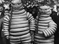 Deretan Foto Terkenal dengan Kisah Nyata yang Mencengangkan