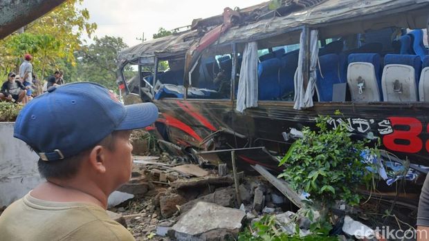 Kecelakaan Bus di Probolinggo