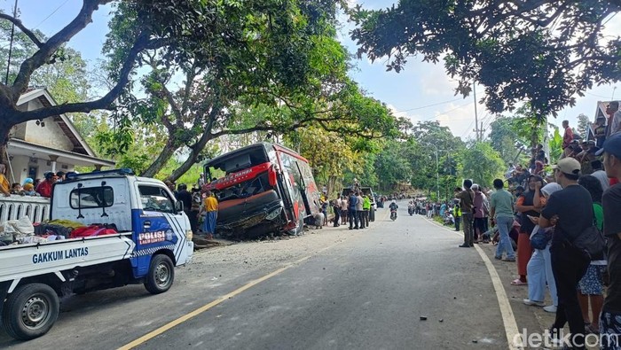 Kecelakaan Bus di Probolinggo