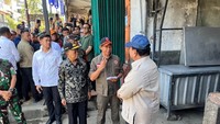 Dalam kesempatan tersebut, Presiden Prabowo juga mengingatkan pentingnya menjaga keselamatan masyarakat dalam penanganan bencana. Selurus proses penanganan harus dilakukan cepat, tepat, dna menyeluruh (dok. Cahyo-Biro Pers Sekretariat Presiden)