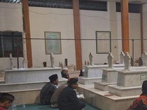 Kisah di Balik Jargon Ikonik Mama Cibaduyut dan Sosoknya