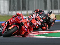 Video: Momen Marc Marquez Kalahkan Bezzecchi di San Marino