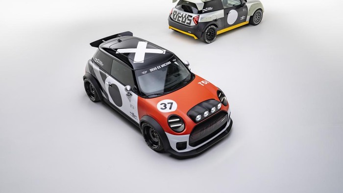 MINI Cooper Ini Disulap Jadi Mobil Balap Kustom oleh Deus ex Machina