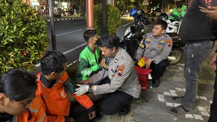 Polres Sukoharjo menggelar Patroli Kesehatan dengan menggunakan ambulans motor, Jumat (12/9/2025).