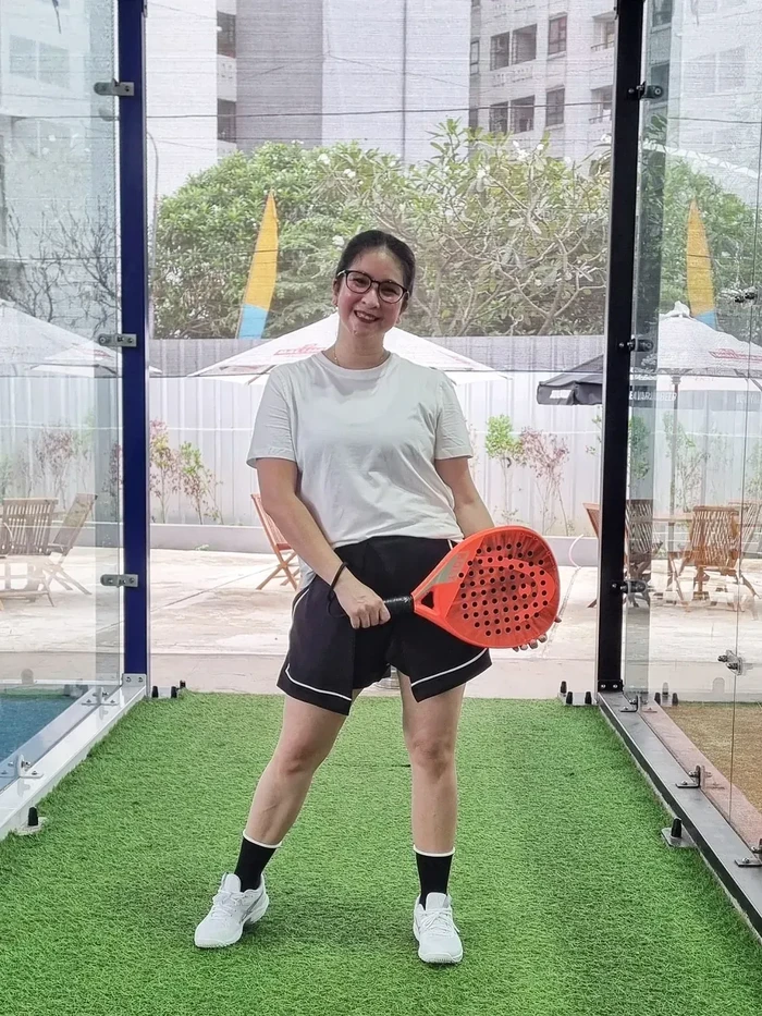 Novita Angie Novita Angie operasi batu empedu, dua bulan sebelum ultah ke-50.