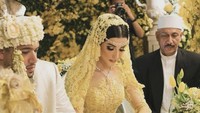 Ahmad Assegaf menikahi Tasya Farasya pada Februari 2018 dan telah dikaruniai dua anak, yaitu Maryam Eliza Khair Assegaf dan Hasan Isa Assegaf. Foto: dok. Instagram @tasyafarasya