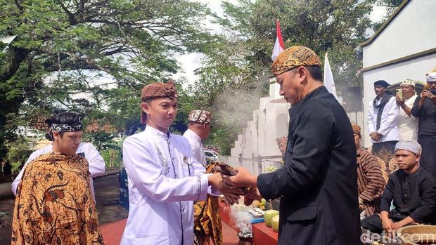 Tradisi Jamasan di Ciamis