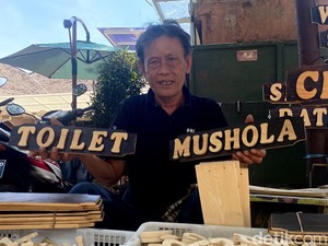 Cerita Udan Mengisi Hari Tua dengan Angka dan Huruf Kayu