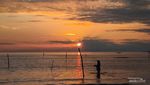 Maroneng Pinrang, Surga Senja di Pantai Terpendek Sulsel