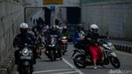 Underpass Bulak Kapal Bekasi Tergenang, Pemotor Nekat Lawan Arah