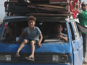 Serangan Israel Makin Hancurkan Gaza, 6.000 Orang Mengungsi dalam Sehari