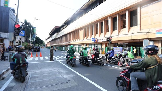 Ada Pelican Crossing di Stasiun Cikini, KAI Usul Ada Petugas di Jam Sibuk