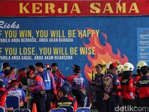 Sandal Nyangkut ke Betis, Pria di Pandeglang Datangi Damkar